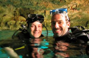 Mergulho no Cenote Dos Ojos