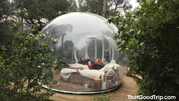 attrap-reves: hotel bolha no meio da natureza na França
